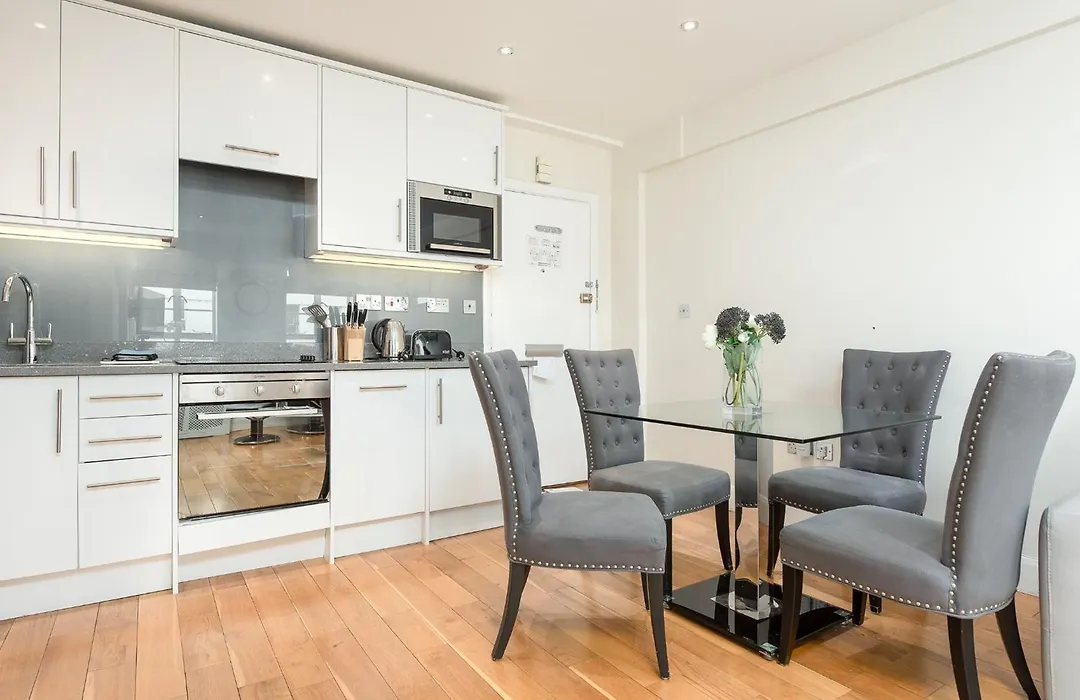Nell Gwynn House Apartment-1
